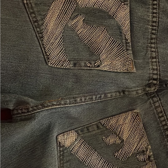 Blue denim jeans w/ blue and clear jewels. machine wash cold.Do not use dryer.. - Picture 3 of 3